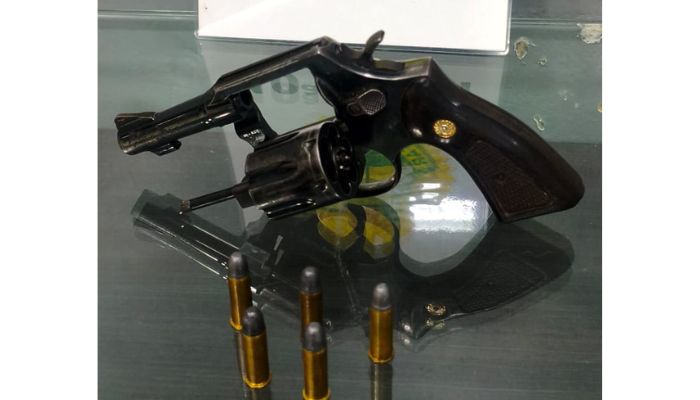Laranjeiras – Homem é preso pela PMPR por porte ilegal de arma de fogo e mandado de prisão em aberto
